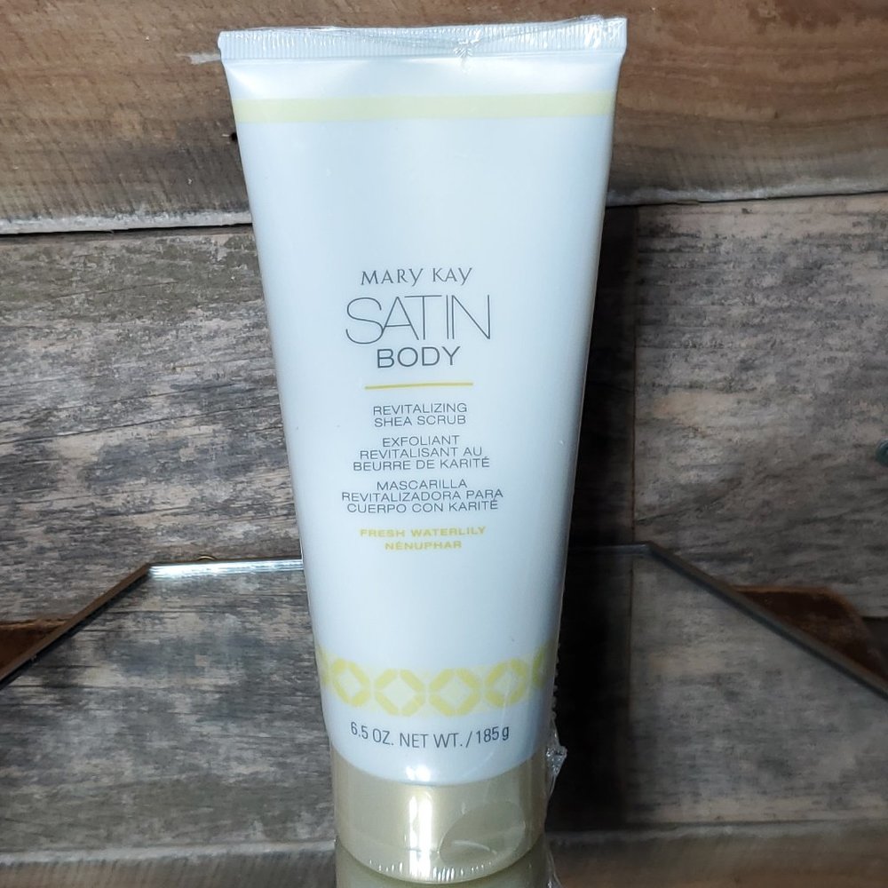 Limited-Edition Fresh Waterlily Satin Body Revitalizing Shea Scrub - Mary Kay